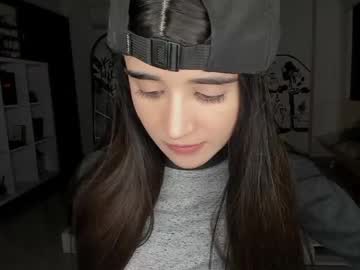 girl
        lonelly_lolly98 cam image #565736
