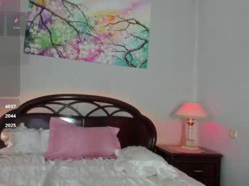 girl
        flower_nicole cam image #6436675