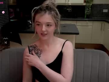 girl
        lucydelovely cam image #2435783