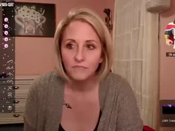 girl
        joliexx41 cam image #3081178