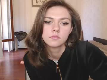 girl
        real_nature cam image #2723574