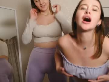 couple
        juicyfriday cam image #2732569