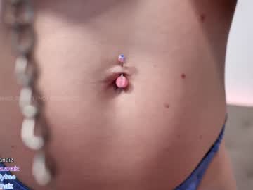 girl
        bunnyblondy cam image #1409632