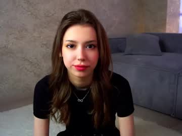 girl
        linnhaskell cam image #6733701