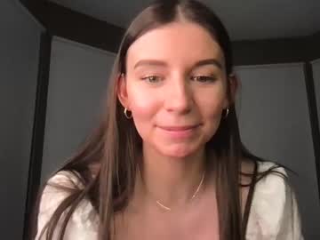girl
        heidihotte cam image #1337032