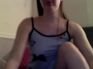 girl
        wildflowerofco cam image #5985699