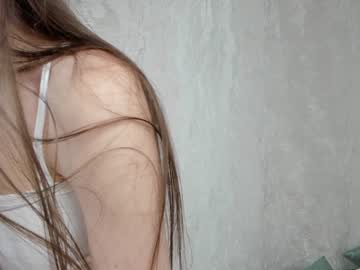 girl
        cutie_ghostie cam image #3593631