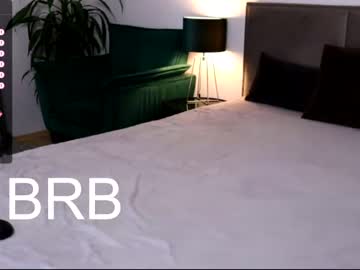 girl
        ginnybabe_ cam image #2643929