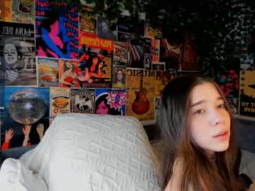 girl
        flirtykitty_ cam image #6390368