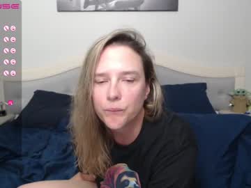girl
        bluexstacey cam image #1862280