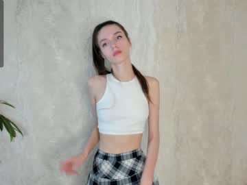 girl
        cutie_ghostie cam image #3543922