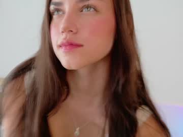 girl
        grettabenett_ cam image #5807534