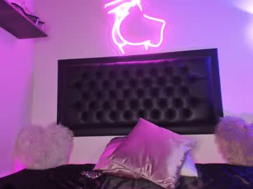 girl
        iam_eli cam image #3840666