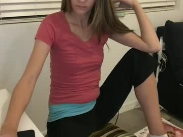 girl
        toriryann23 cam image #5819014