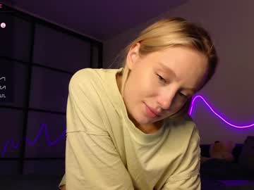 girl
        callme_star cam image #3614752