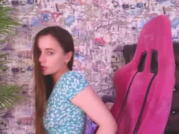 girl
        angelina_new cam image #3549011