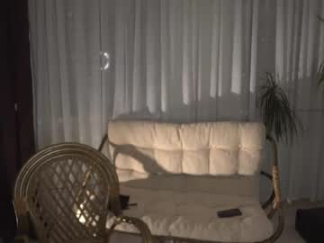 girl
        sophie_lin cam image #1506587