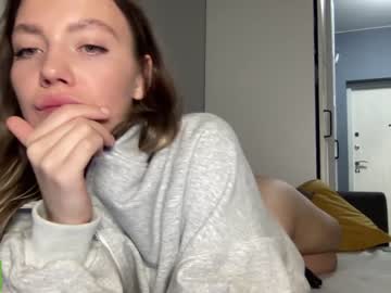girl
        angel_from_sky cam image #3957666