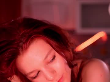 girl
        lorienn cam image #3189028