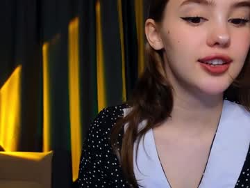 girl
        angella_kleee cam image #4365720