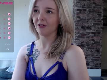 girl
        lucydelovely cam image #2177497