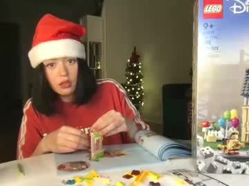 girl
        littlesugarpea cam image #3143445