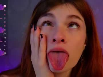 girl
        uriahad cam image #6457244