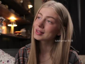 girl
        kateharrise cam image #4848650