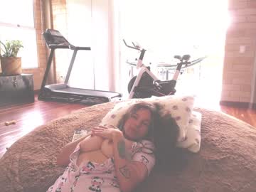 girl
        kendalltyler cam image #4268894