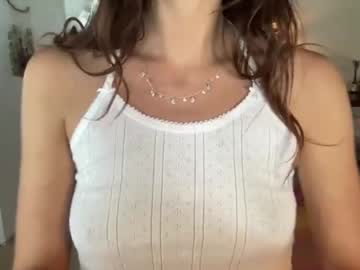 girl
        lilyofearth cam image #4393675