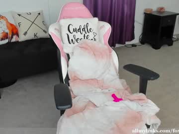 girl
        foxy_gamer cam image #3303670
