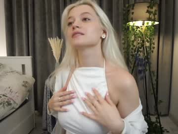 girl
        esmehathorne cam image #4911072