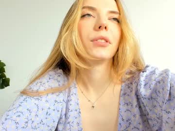 girl
        thisisamelia cam image #4548954