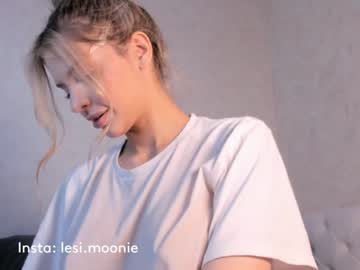 girl
        lesi_moonie cam image #4307865