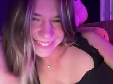 girl
        oliviahansleyy cam image #5969276