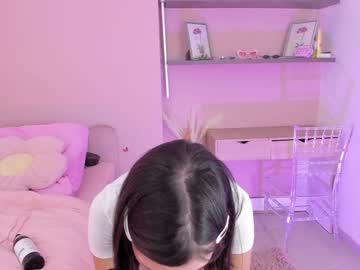 girl
        little_effy18_ cam image #4968167