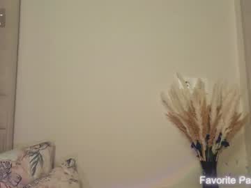 girl
        meghanesse cam image #5440438