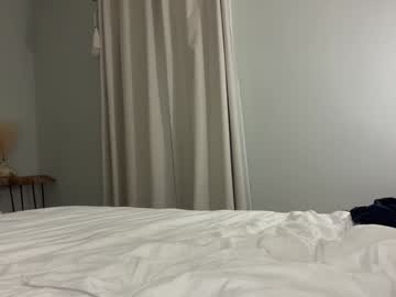 girl
        theoliviaclaire cam image #5711618