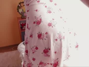 girl
        clementine__ cam image #647777