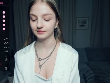 girl
        _magic_smile_ cam image #3615341