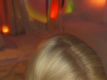 girl
        redhead_at_sunset cam image #2243447