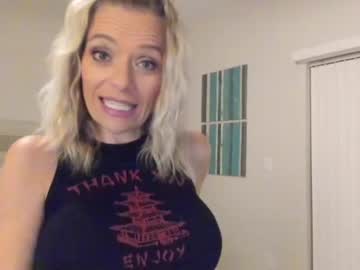 girl
        laceycoffeegirl cam image #2562532