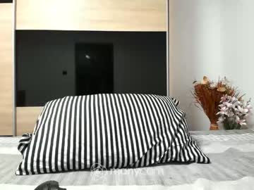 girl
        angell6969 cam image #1373216