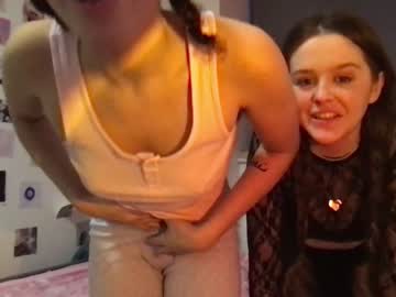 couple
        angelandbunnyboo cam image #1023741