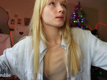 girl
        bestblondiiecb cam image #5836583