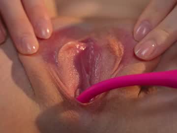 girl
        milablum cam image #6390463