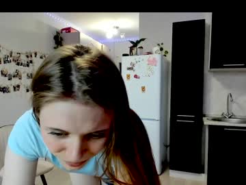 girl
        molly_kisskiss cam image #1949992