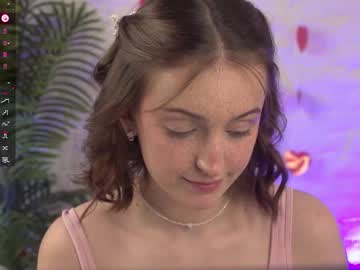 girl
        charming_flower cam image #6168929