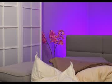 girl
        mona_elisa cam image #2265294