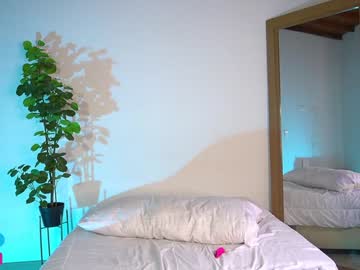 girl
        abiee__ cam image #2093793